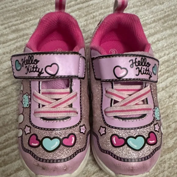 Hello Kitty Glittery Pink Sneakers for Kids - Picture 4 of 4